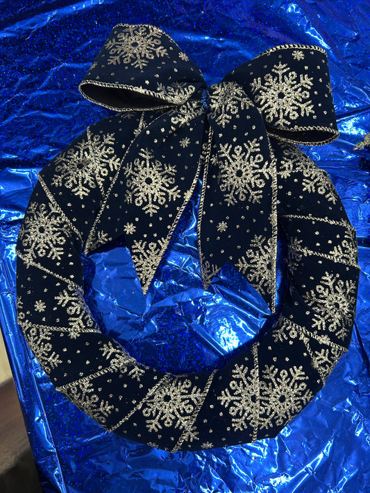 Sliver snowflakes wreath