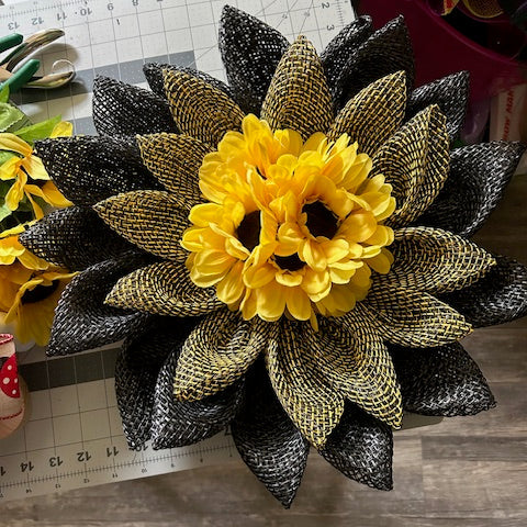 DAISY WREATH